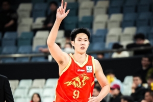 山西男篮以现金交易形式，从广厦队引进赵嘉仁