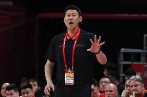 京媒报道:李楠将接任队史第11位主教练,许利民卸任后获荣誉职位
