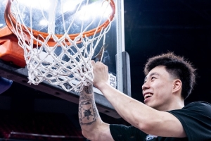 张镇麟：在全新体系与队友支持下夺得冠军，是对我最大的肯定