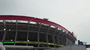 开球前3小时!记者报道:墨西哥对阵英格兰比赛突遇雷暴,已启动安全措施